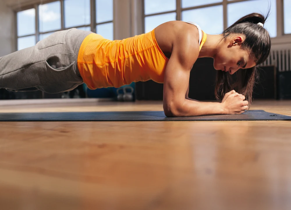 4 Options for a Quick Plank Workout for Beginners 