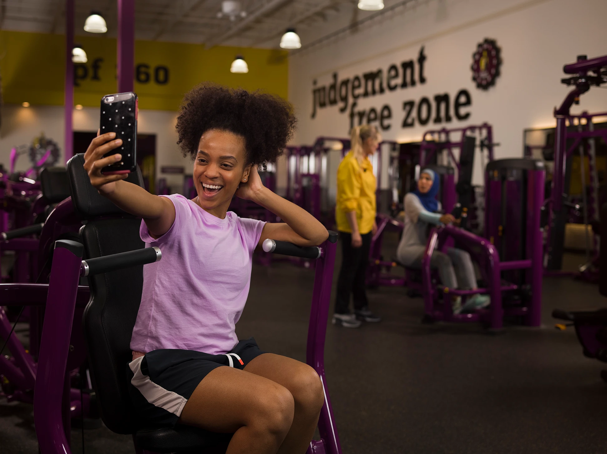 The Art of the Gym Selfie: Celebrate Your Workout! 