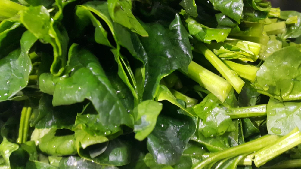 What Are the Benefits of Leafy Greens? 