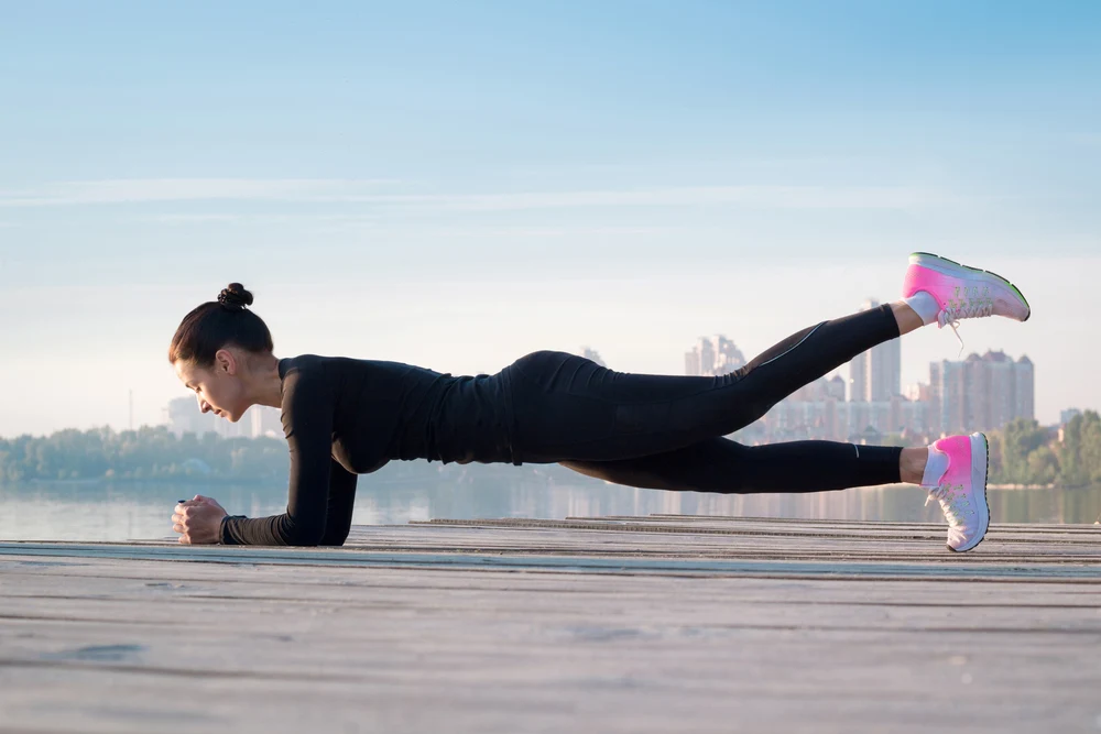An Introduction to Isometric Exercises (and a Quick Isometric Workout) 