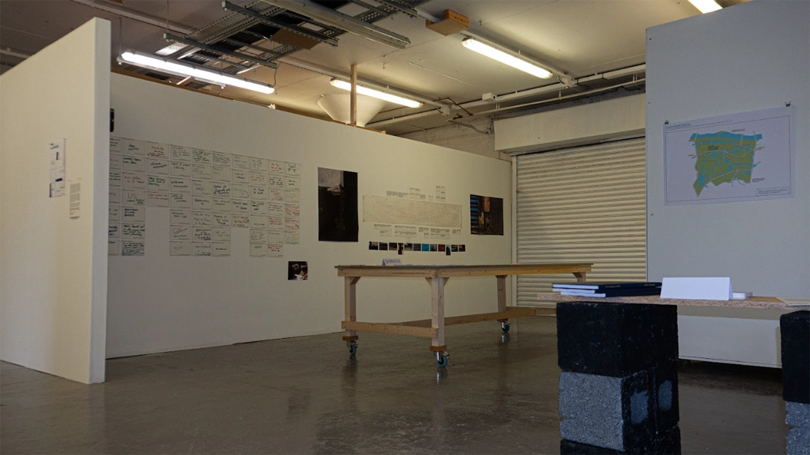 Dérive through the city