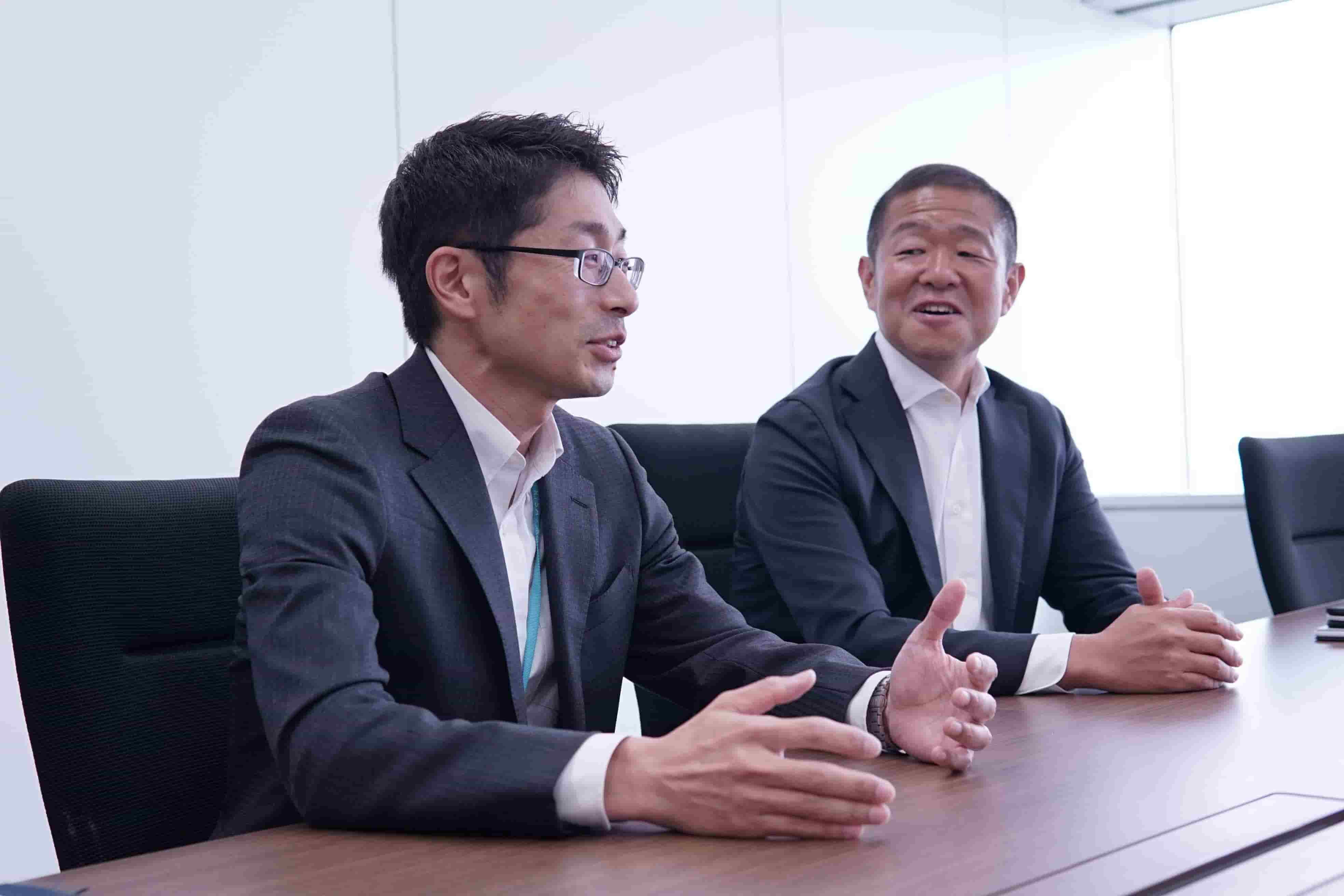 株式会社リサ・パートナーズ