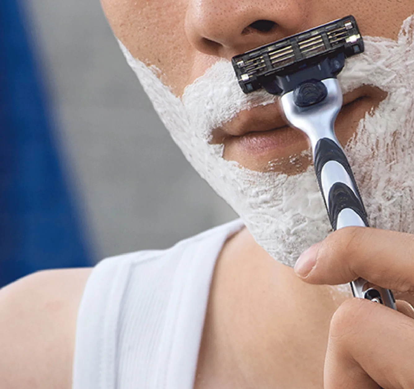 吉列 MACH3 男士剃須刀專為精準而打造，為您帶來舒適體驗