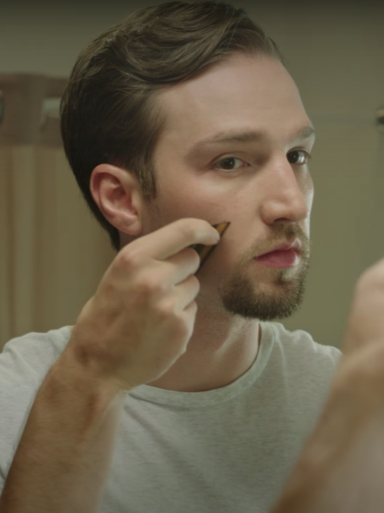 Face Shaving Tips: Against the Grain