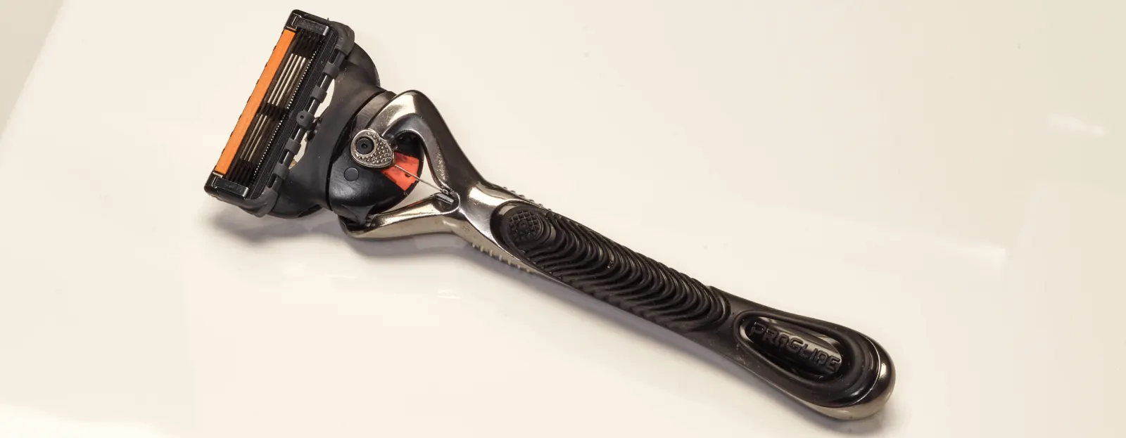 Gillette Razor Handles: The Science Behind Our Ergonomic Grips and Power Handles