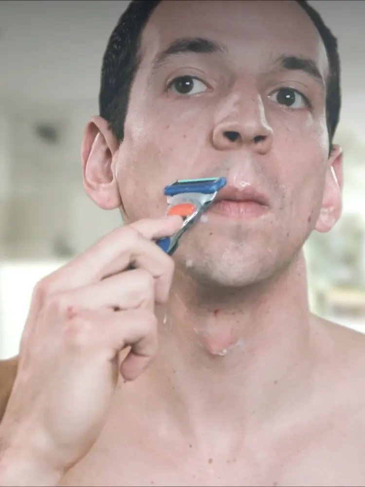 How to help prevent missed hairs while shaving: Gillette flexball technology