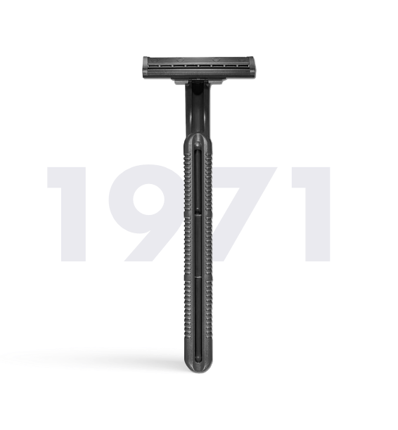 black gillette razor