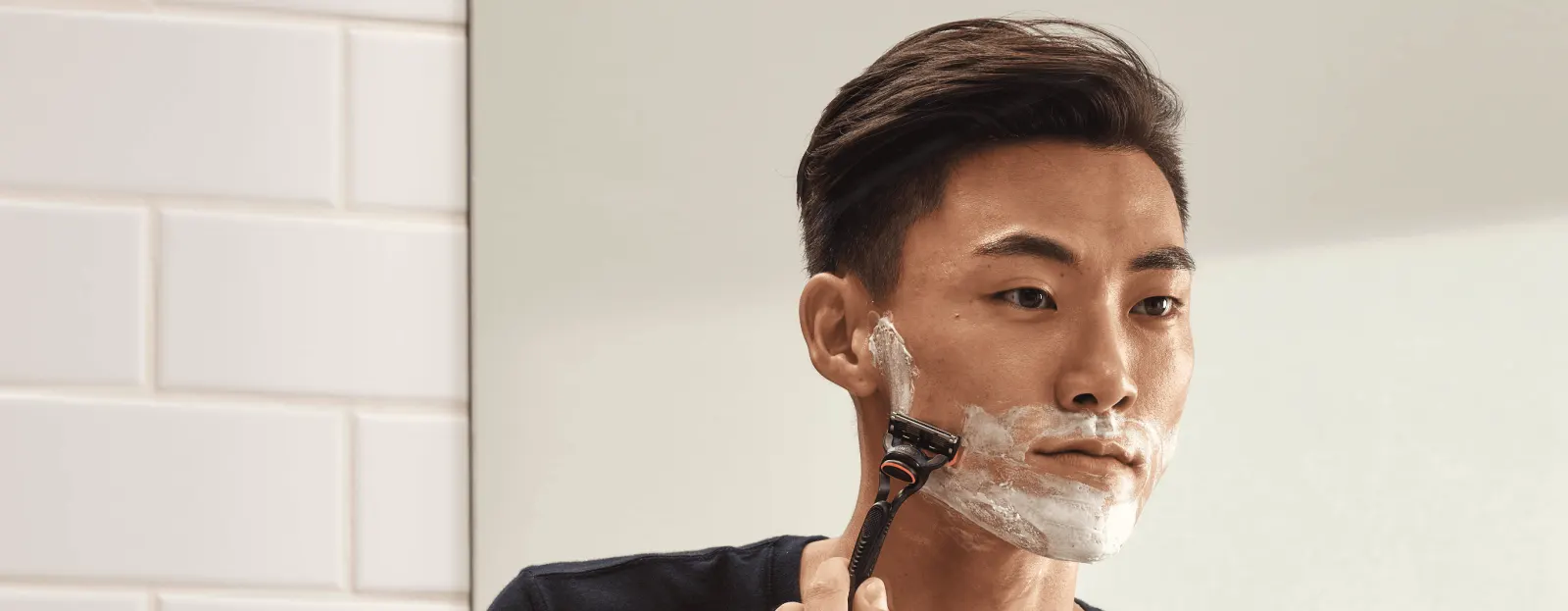 如何在剃須時防止脫髮：吉列 Flexball 技術