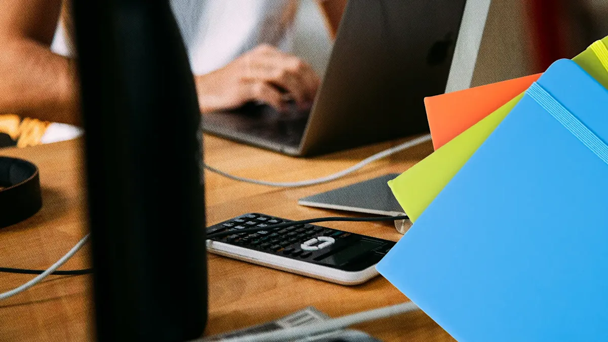 Cover Image for Relay vs Mercury for Accounting Firm Workflows