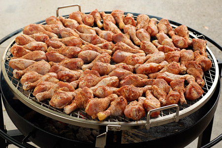 BBQChickenCrowd_1_1.jpg