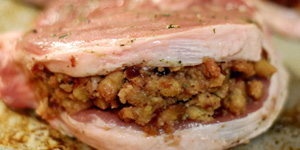 CranberryStuffedChops_Raw_1_300.jpg