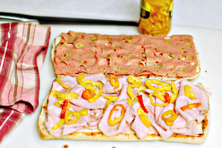 ItalianMuffaletta_1_4.jpg