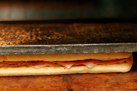 ItalianMuffaletta_1_6.jpg