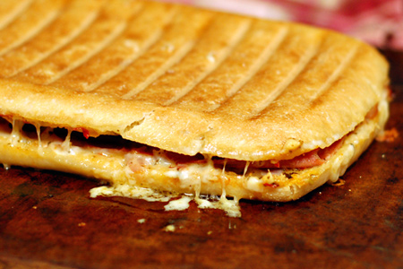 ItalianMuffaletta_1_7.jpg