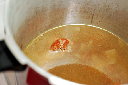 PressureCookerStock_1_9.jpg