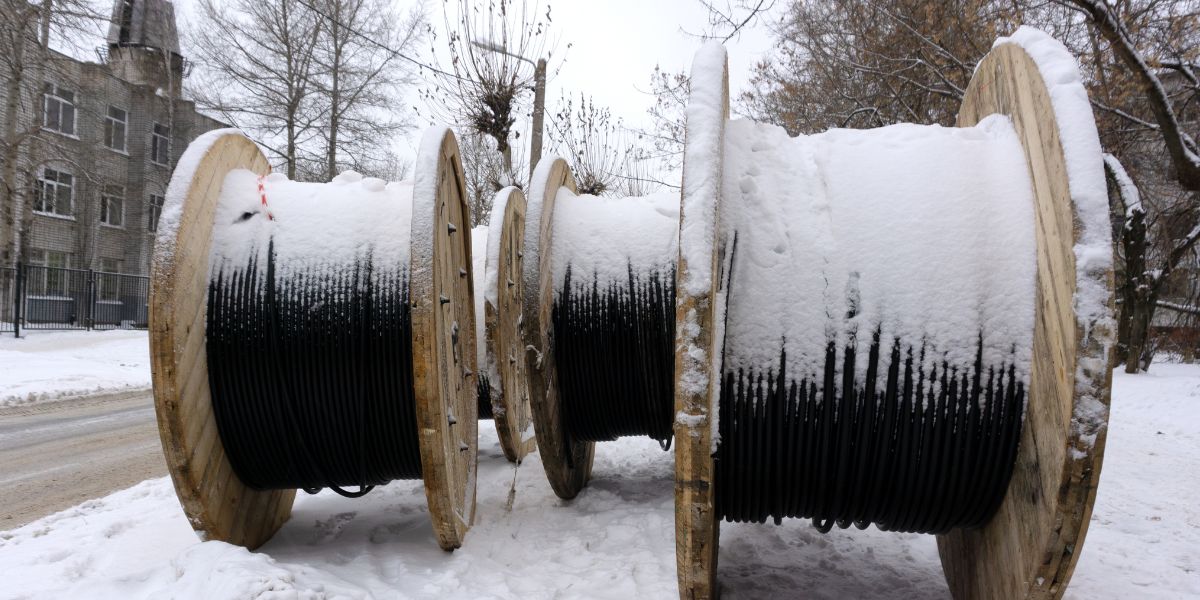 Distributor-Wire-and-Cable-Winter-Construction