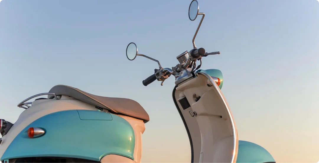 Išsamiai apie tai, kokį draudimą privaloma turėti motoroleriui ir kada verta rinktis papildomą KASKO draudimą, atsižvelgiant į Jūsų transporto priemonės kainą ir galingumą.