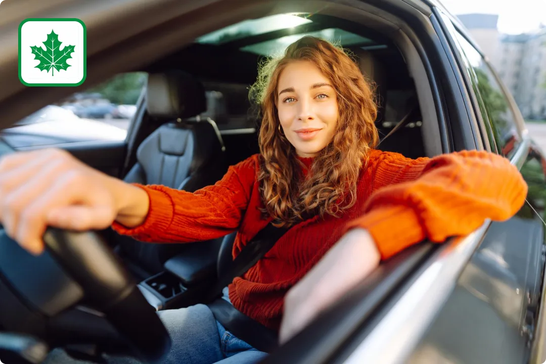 Išsamiai paaiškiname, kas nulemia aukštą draudimo kainą pradedantiems vairuotojams. Patarimai, kaip pasinaudoti Bonus-Malus sistema, protingai pasirinkti automobilį ir sutaupyti, draudžiantis internetu.