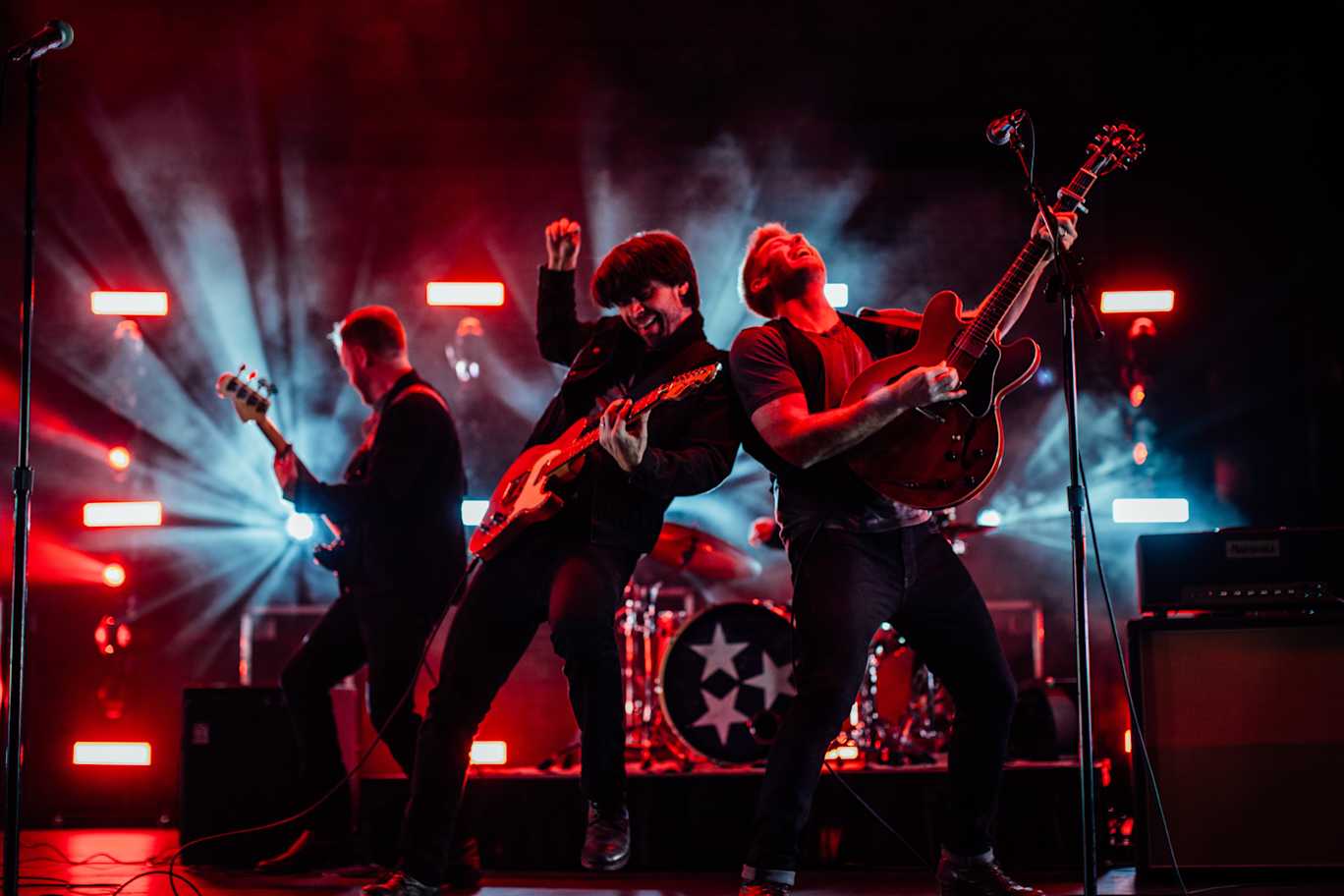 Guvs Tour Shot - James & Michael
