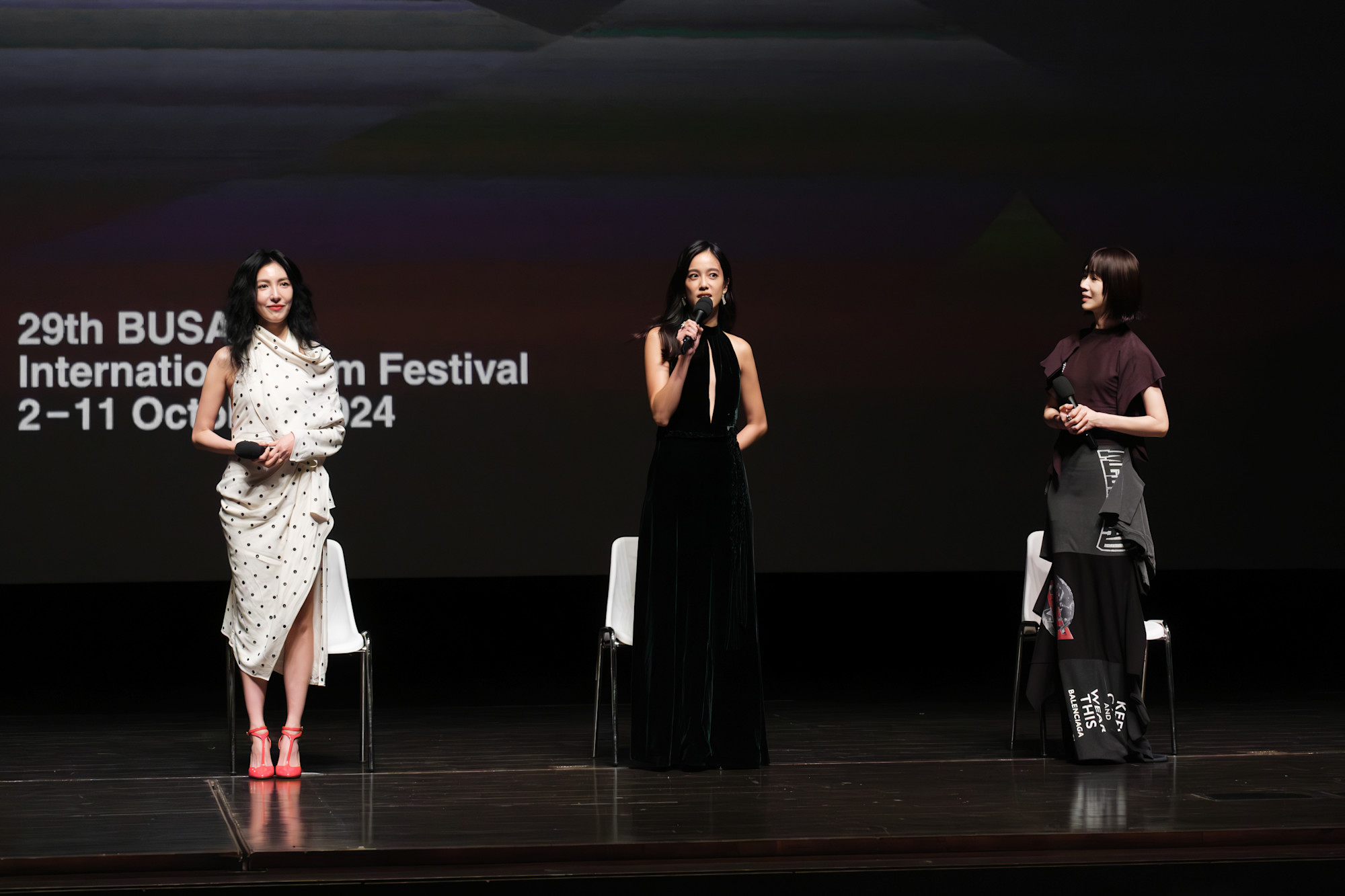 《影后》楊謹華、謝盈萱、陳庭妮合體出席釜山影展全球首映