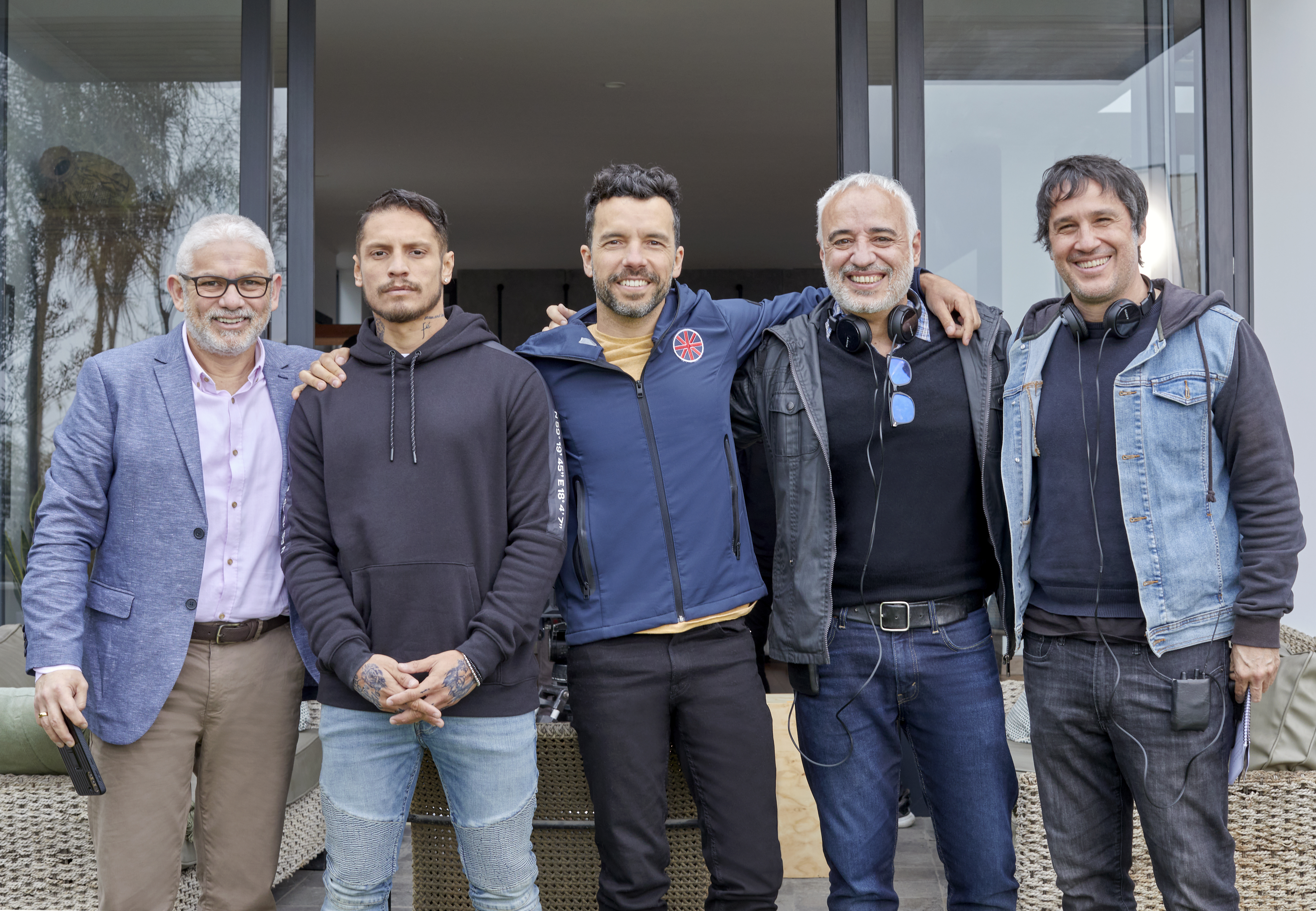 Netflix inicia la producción de «Contigo Capitán», su primera serie peruana  - About Netflix
