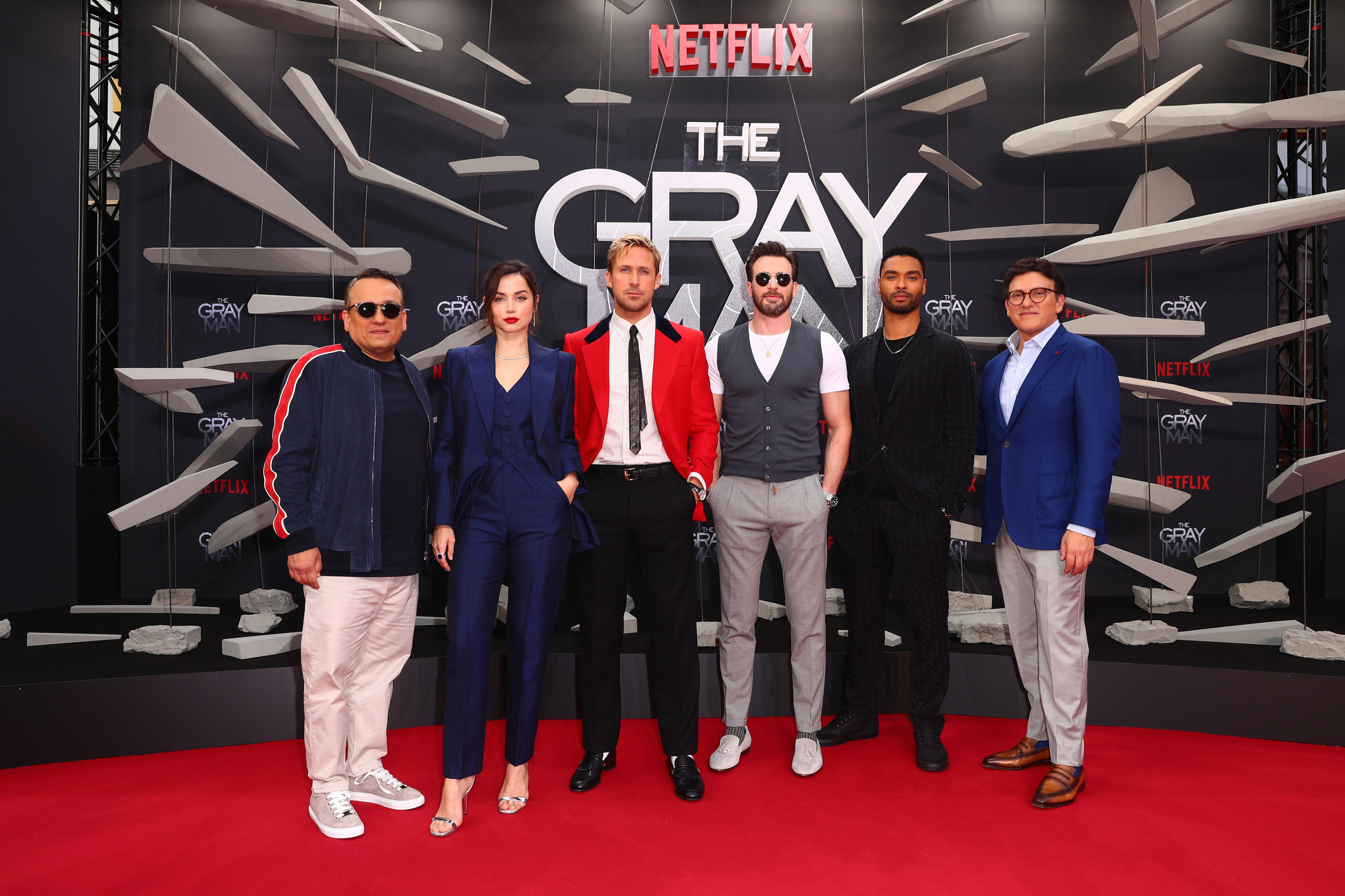  'The Gray Man' - Ryan Gosling and Chris Evans wow fans in Berlin