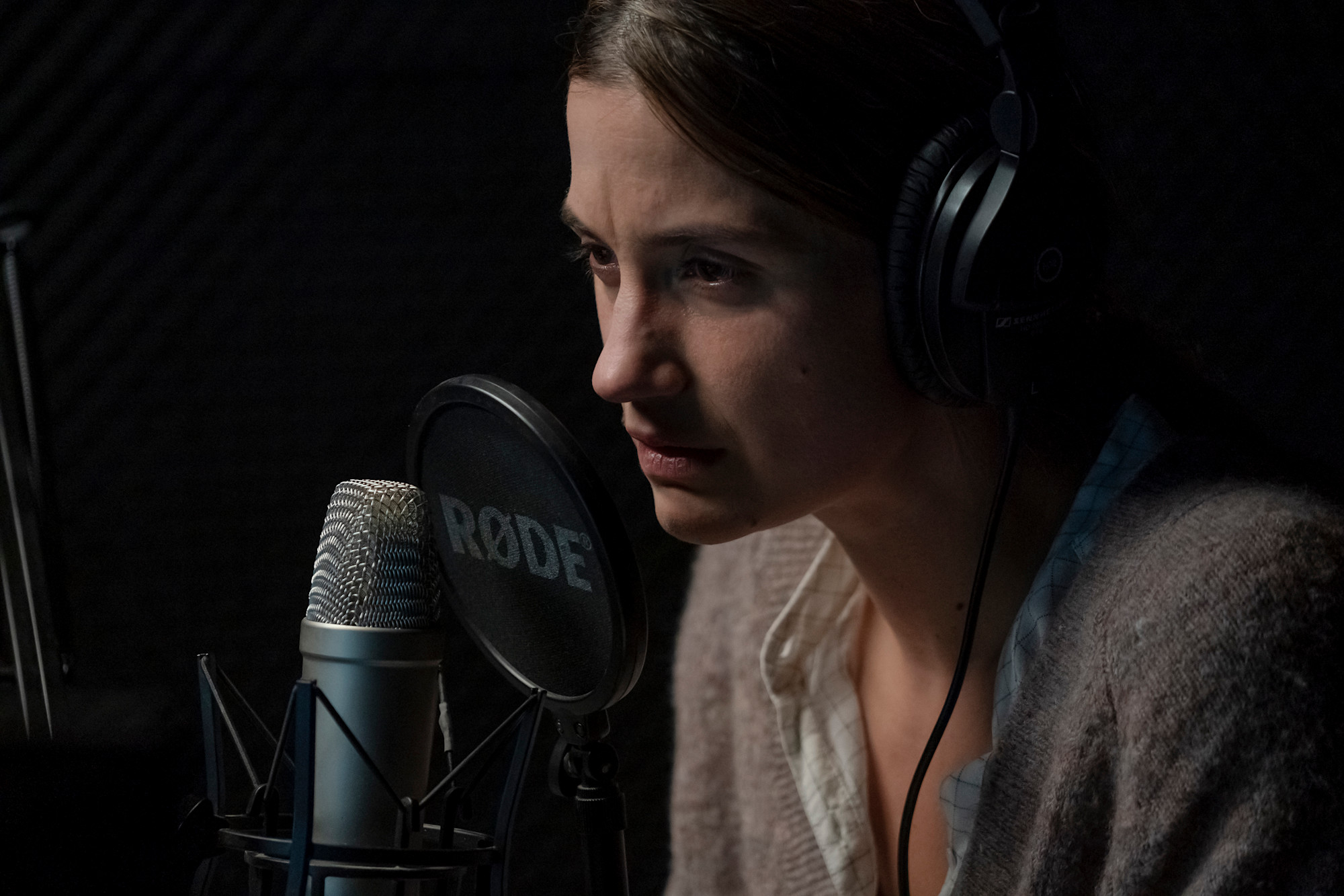 Equinox "caller image"