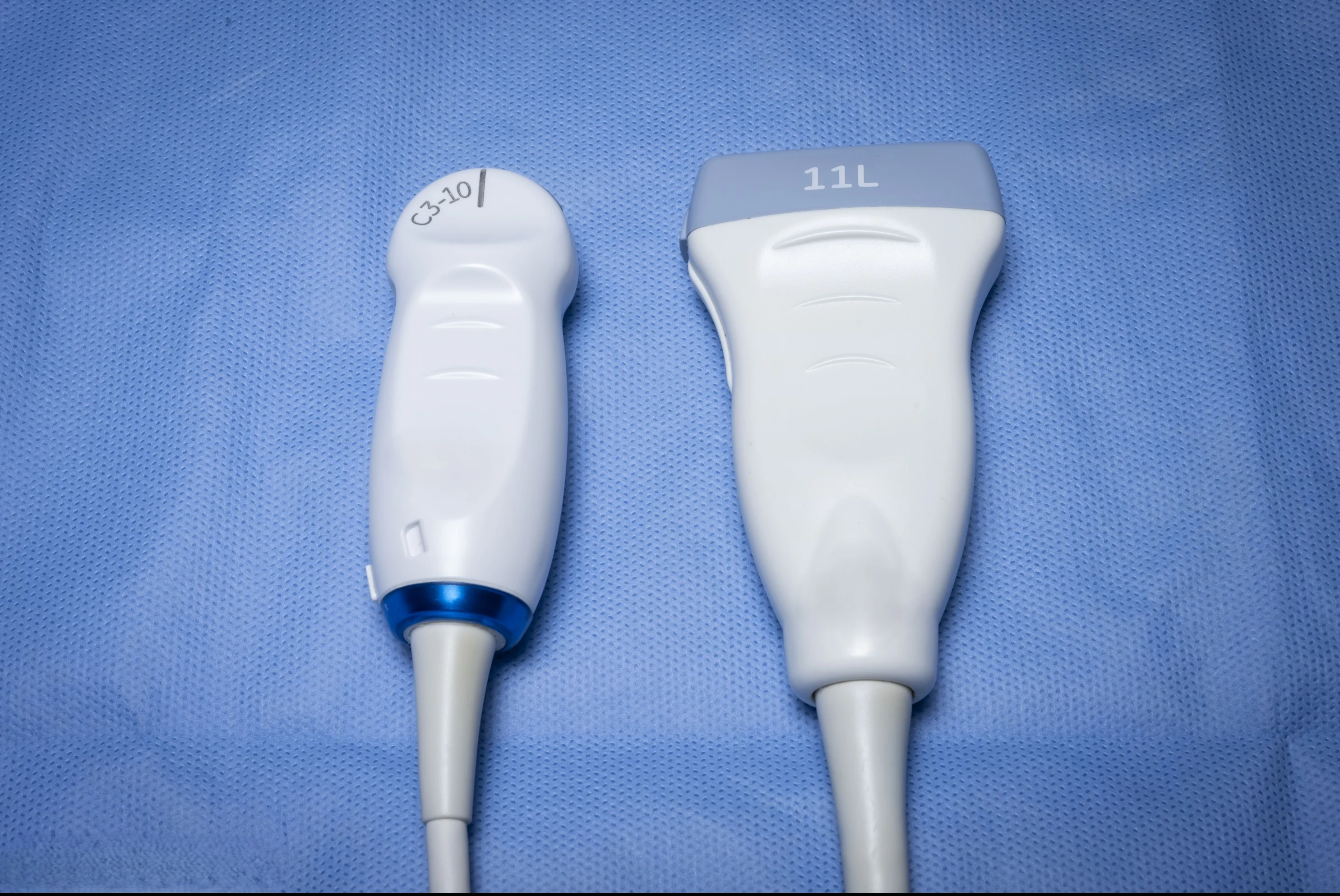 Curvilinear and linear ultrasound transducers.