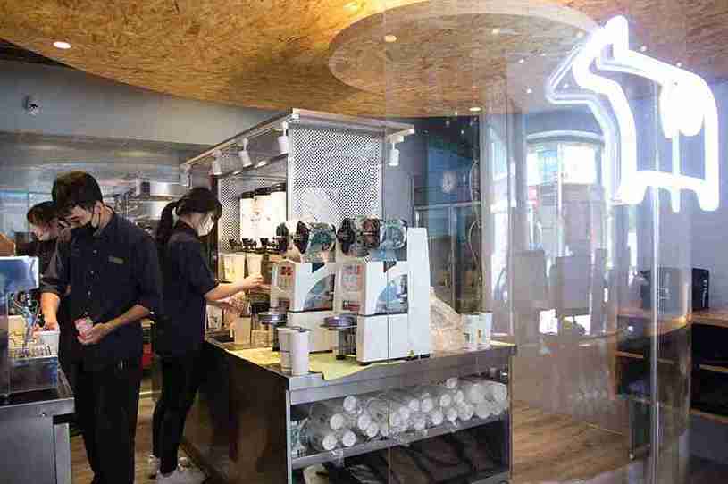 迷客夏|突破缺工困境,迷客夏導入人易科技人資系統提升品牌力