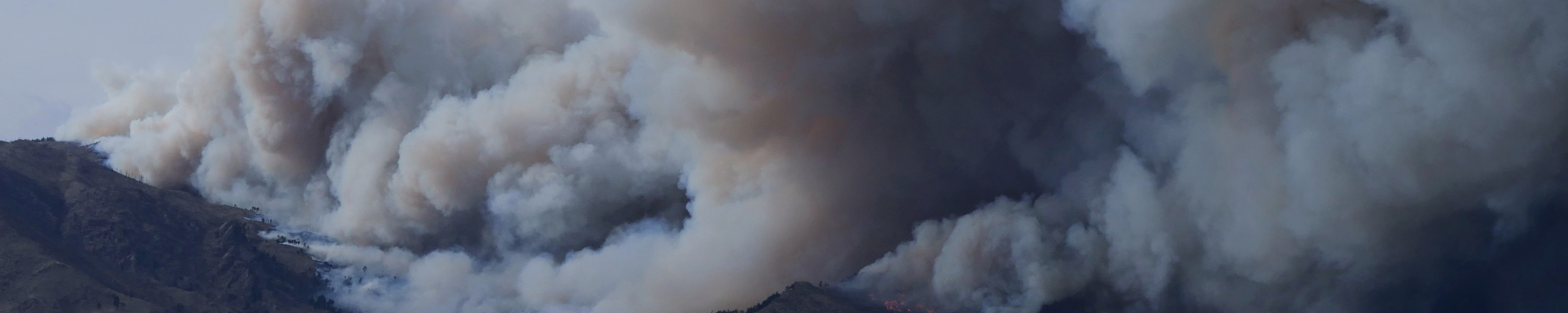 Smoke plume created from the Calwood fire after growing to 8000 acres within the first 5 hours by Malachi Brooks