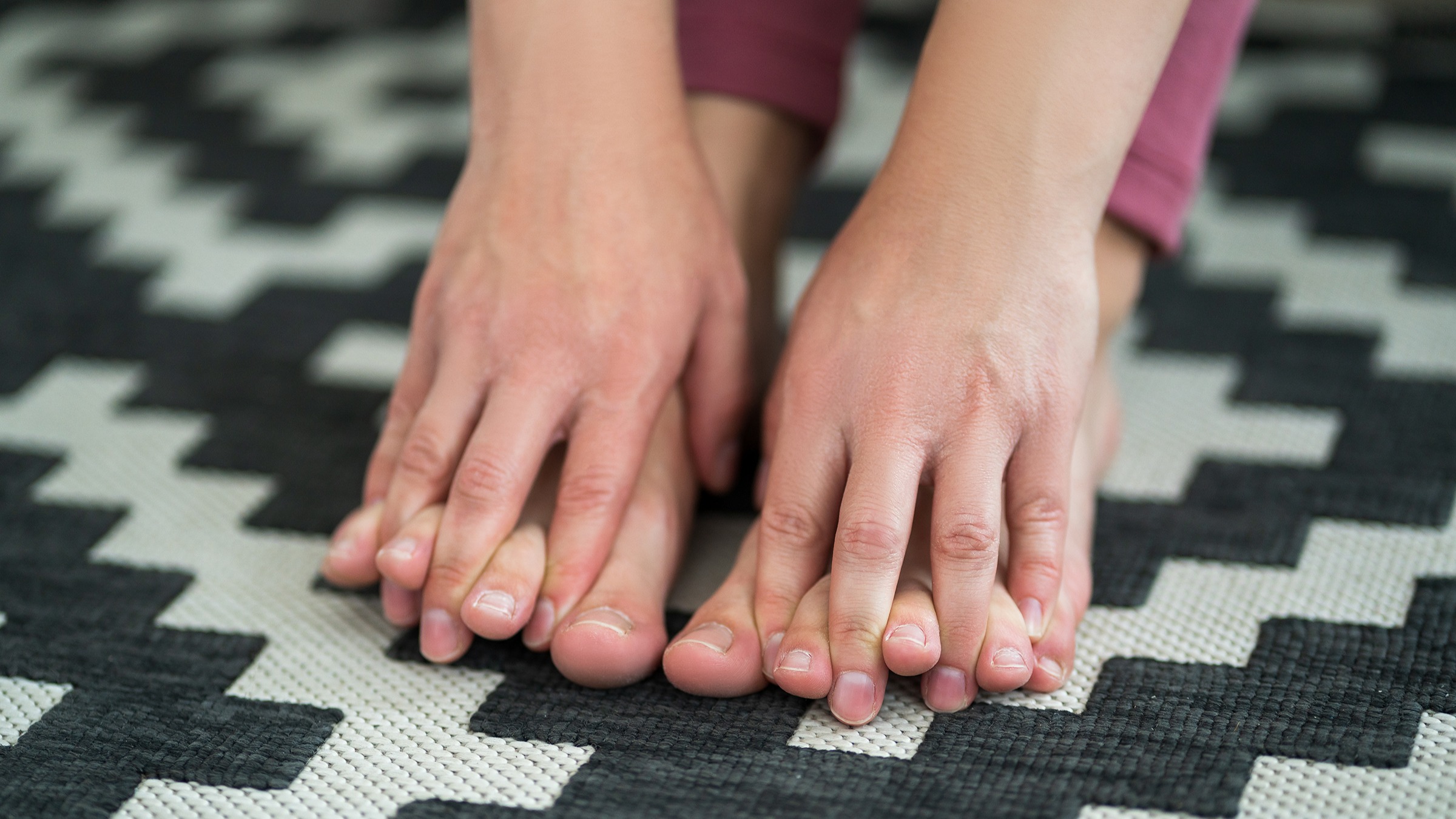 Psoriatic Arthritis Nail Symptoms: 6 Common Signs - GoodRx