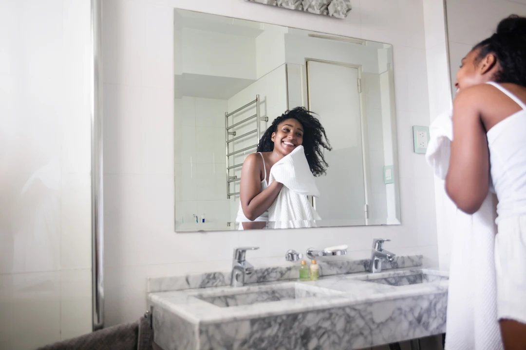 Retinol in Your 20s, 30s, 40s and Beyond: What You Need to Know About Skincare