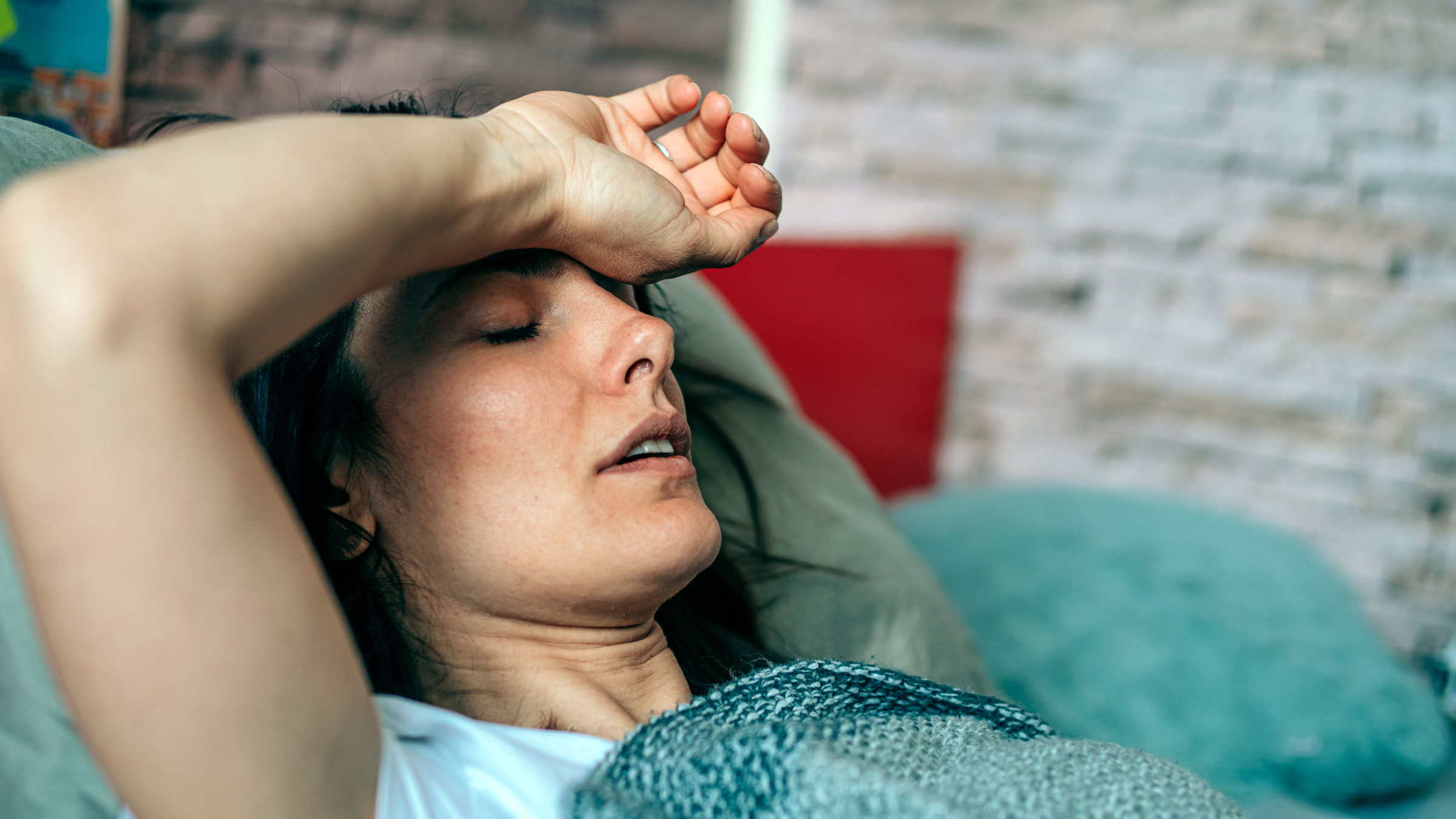 ▷ 4 Tips For Sleeping With Lower Back Pain - Back Support Systems