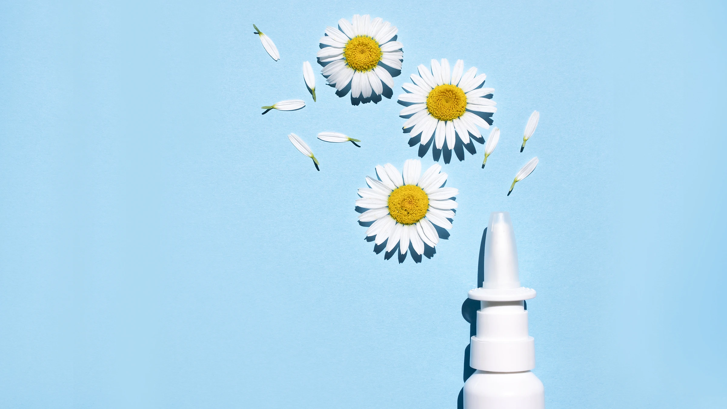 nasal_spray_concept_with_flowers_1482168865.webp