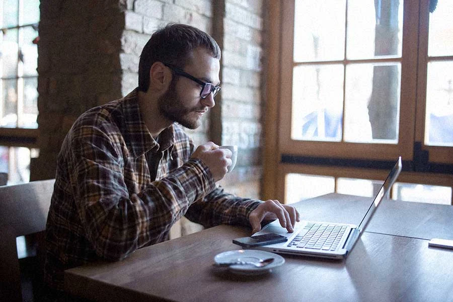6 Reasons to Avoid Ordering Rx Drugs Online From a Canadian Pharmacy
