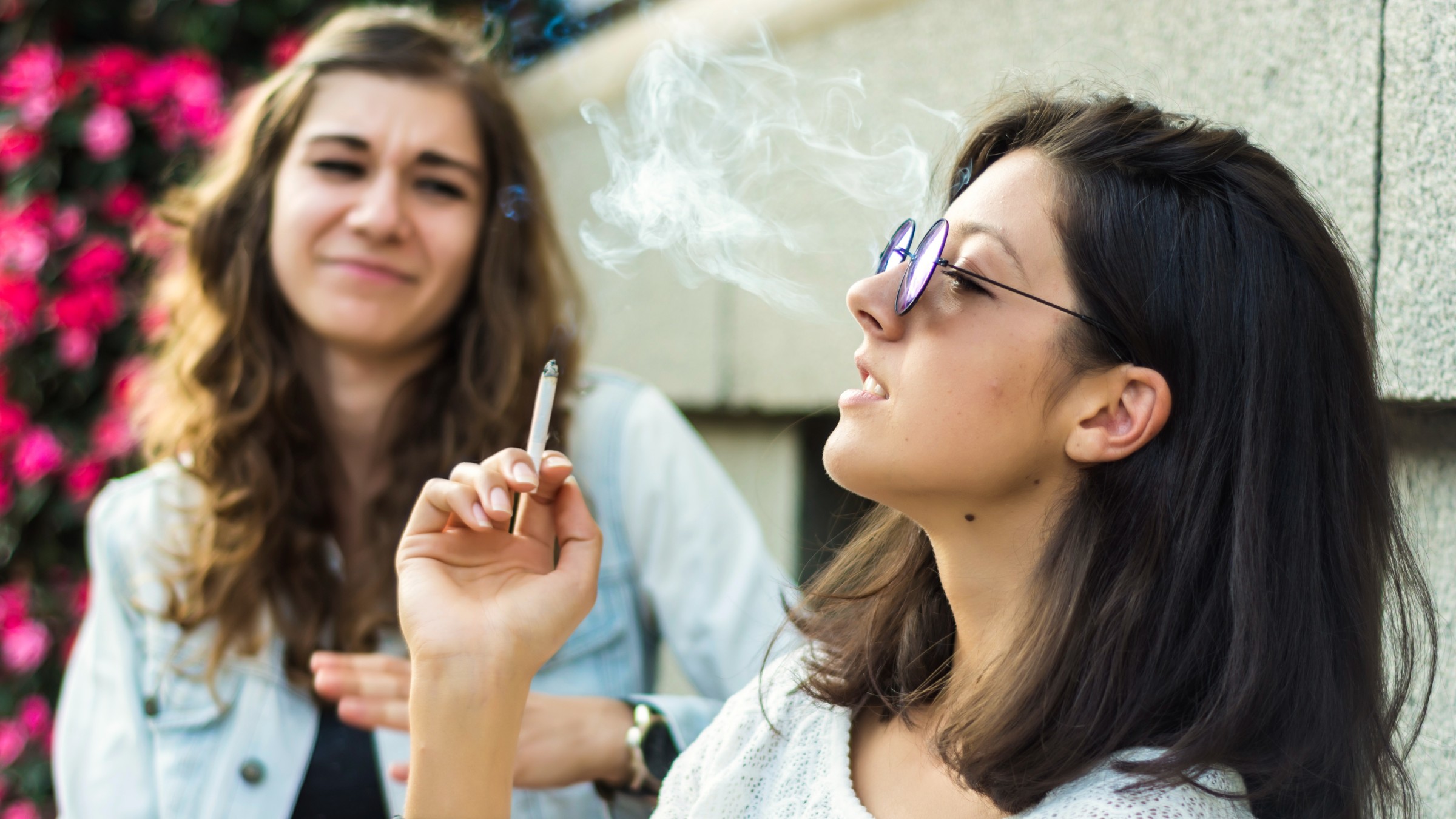 What Are the Effects of Secondhand and Thirdhand Smoke? - GoodRx