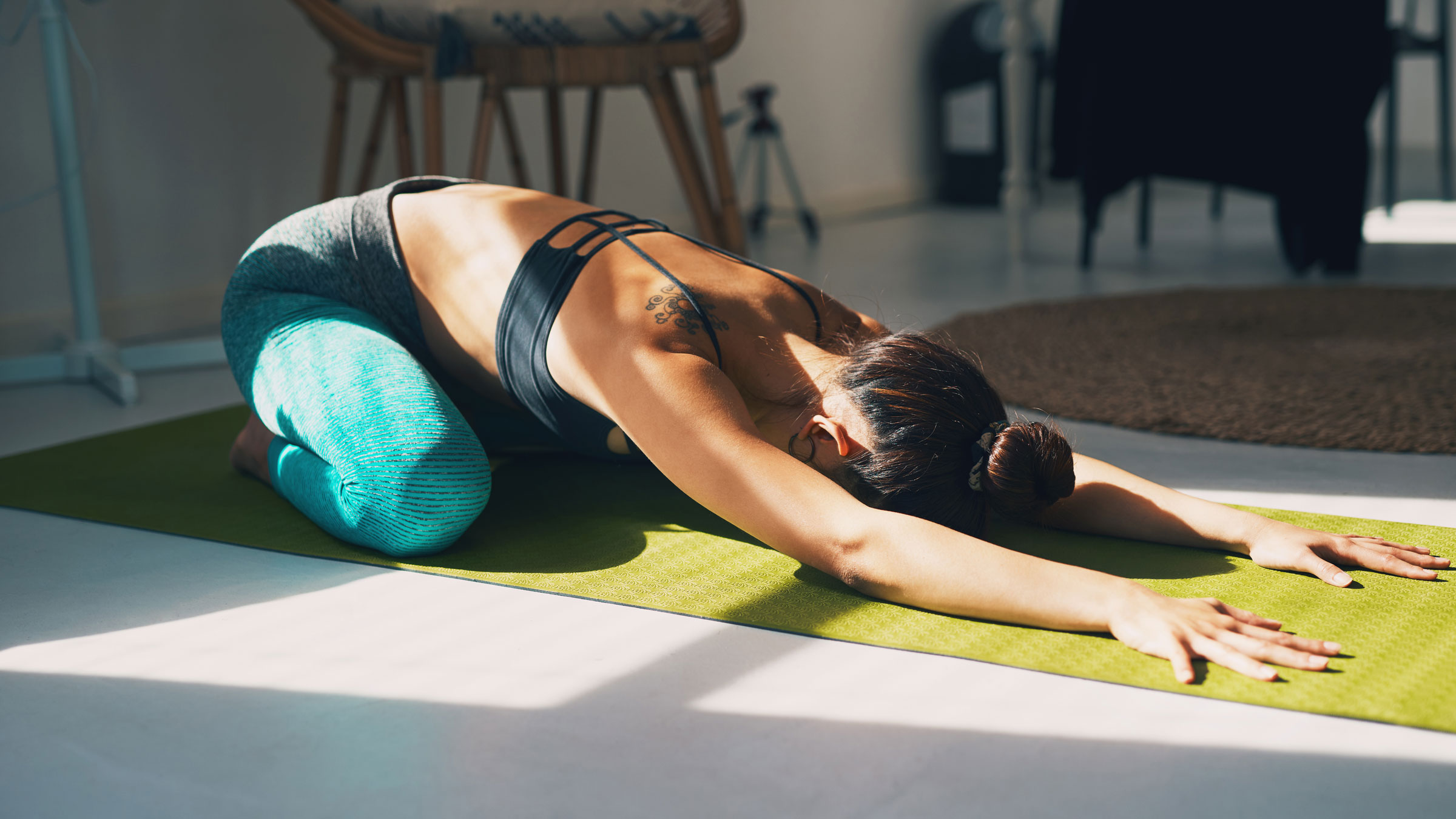 4 easy stretches to speed up digestion