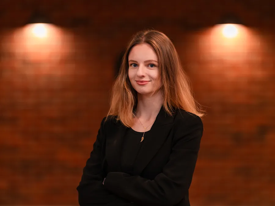 Veronika Smolková — Financial and Partnership Strategist