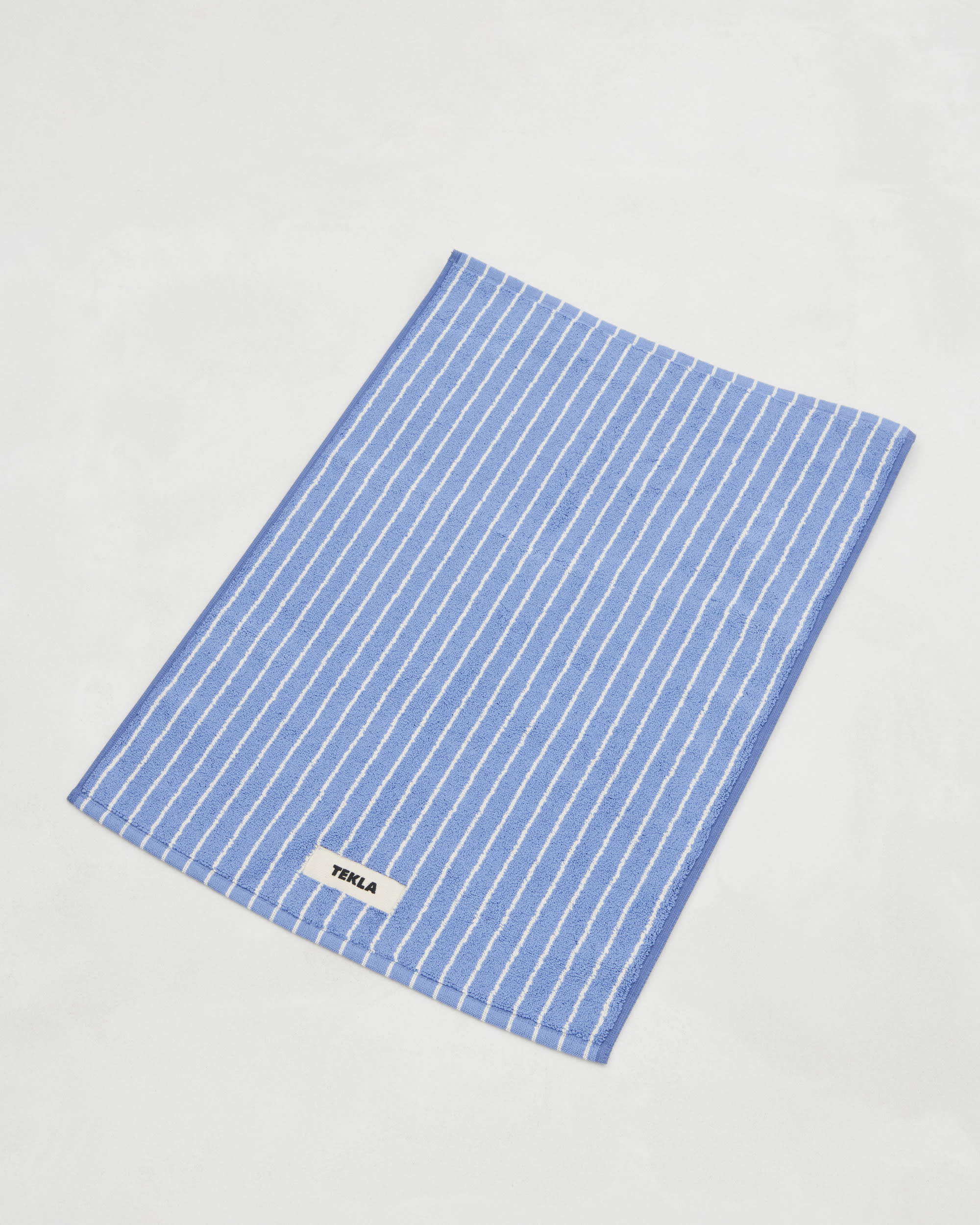 bathmats_clearbluestripes_1_thumbnail