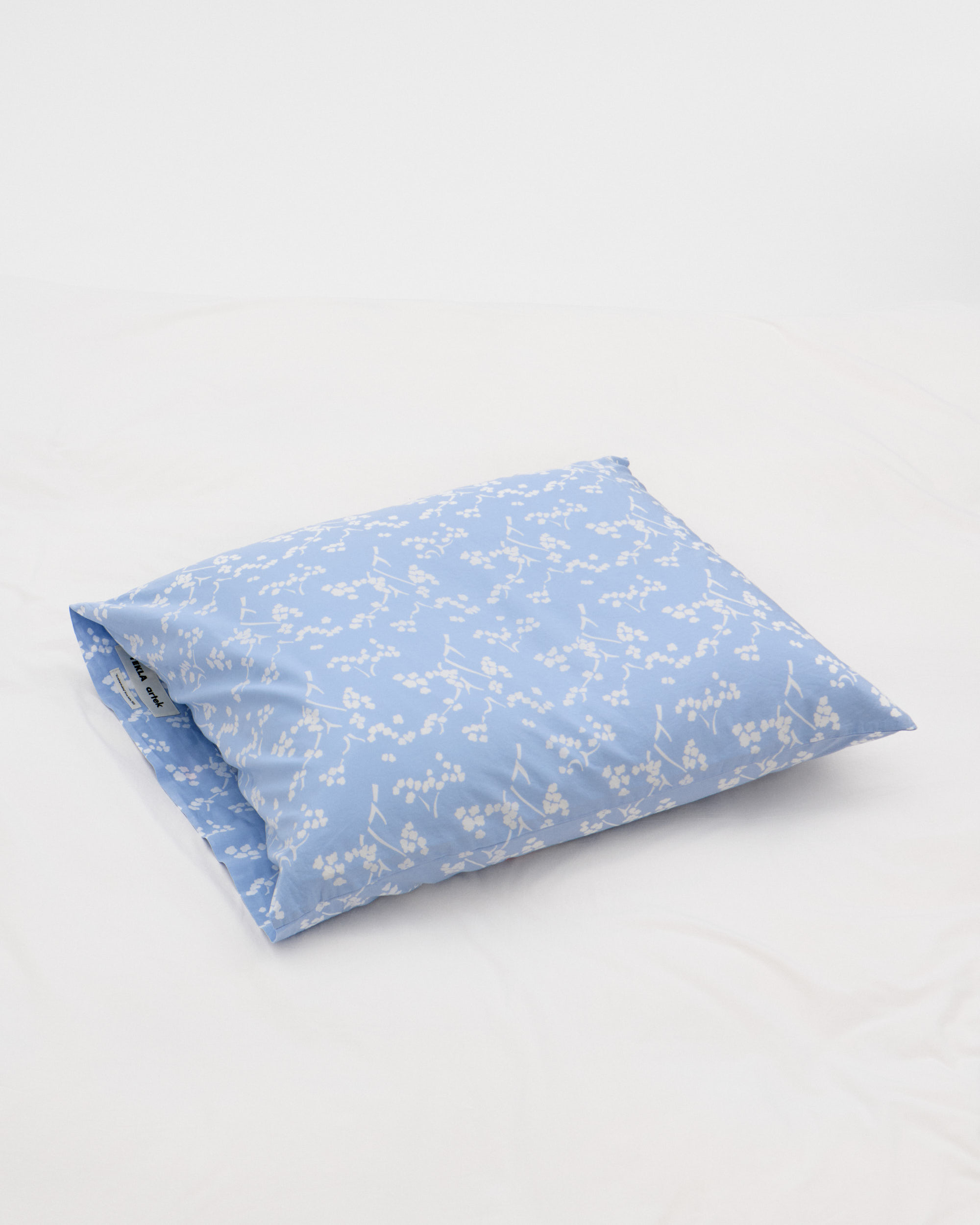 Percale pillow sham - Kirsikankukka Island Blue