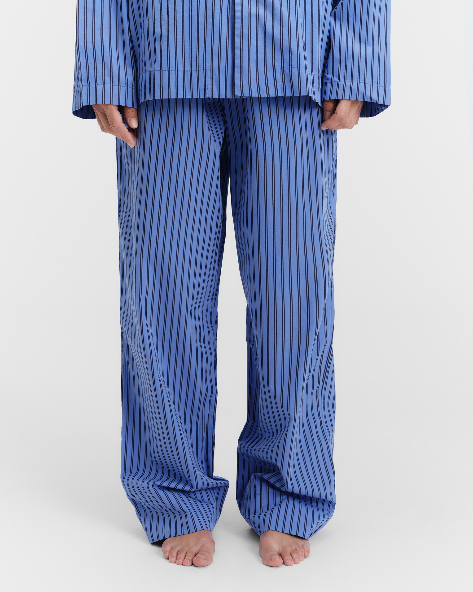 Poplin pyjamas – pants – Lingonberry | Tekla Fabrics