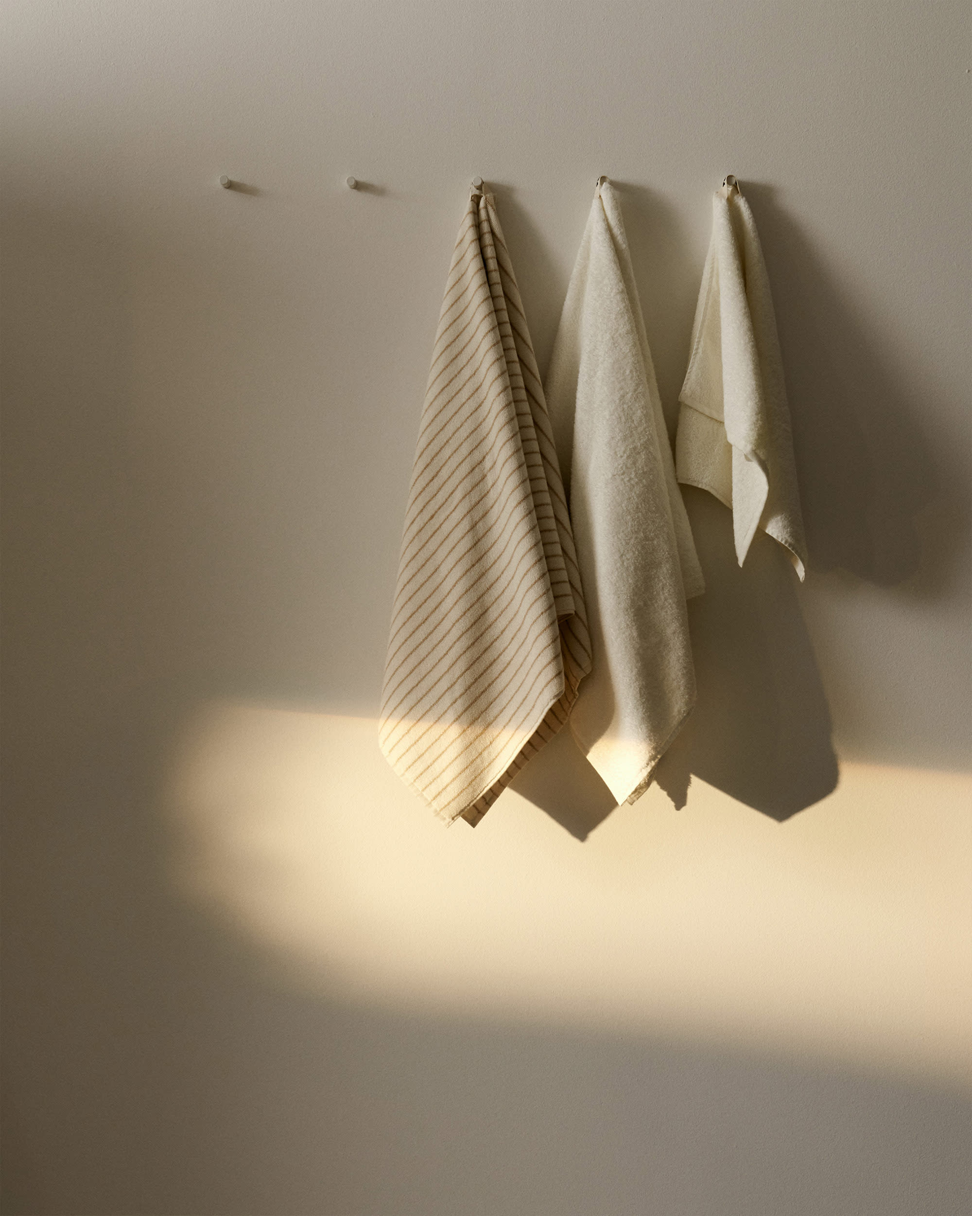 Shadow towels
