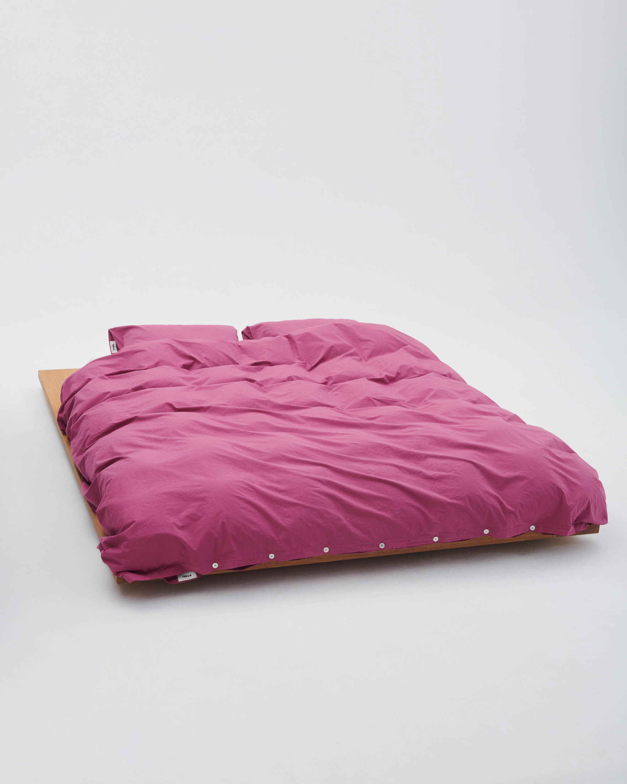 TEKLA stonewashed linen bedspread (240x260cm) - Red