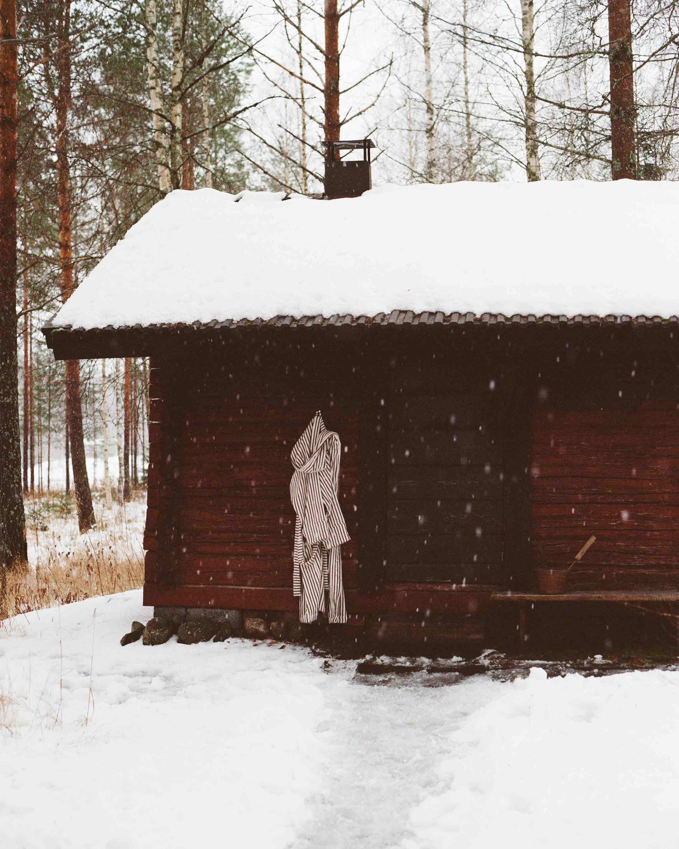 Kodiak Stripes bathrobe in the Finnish sauna culture