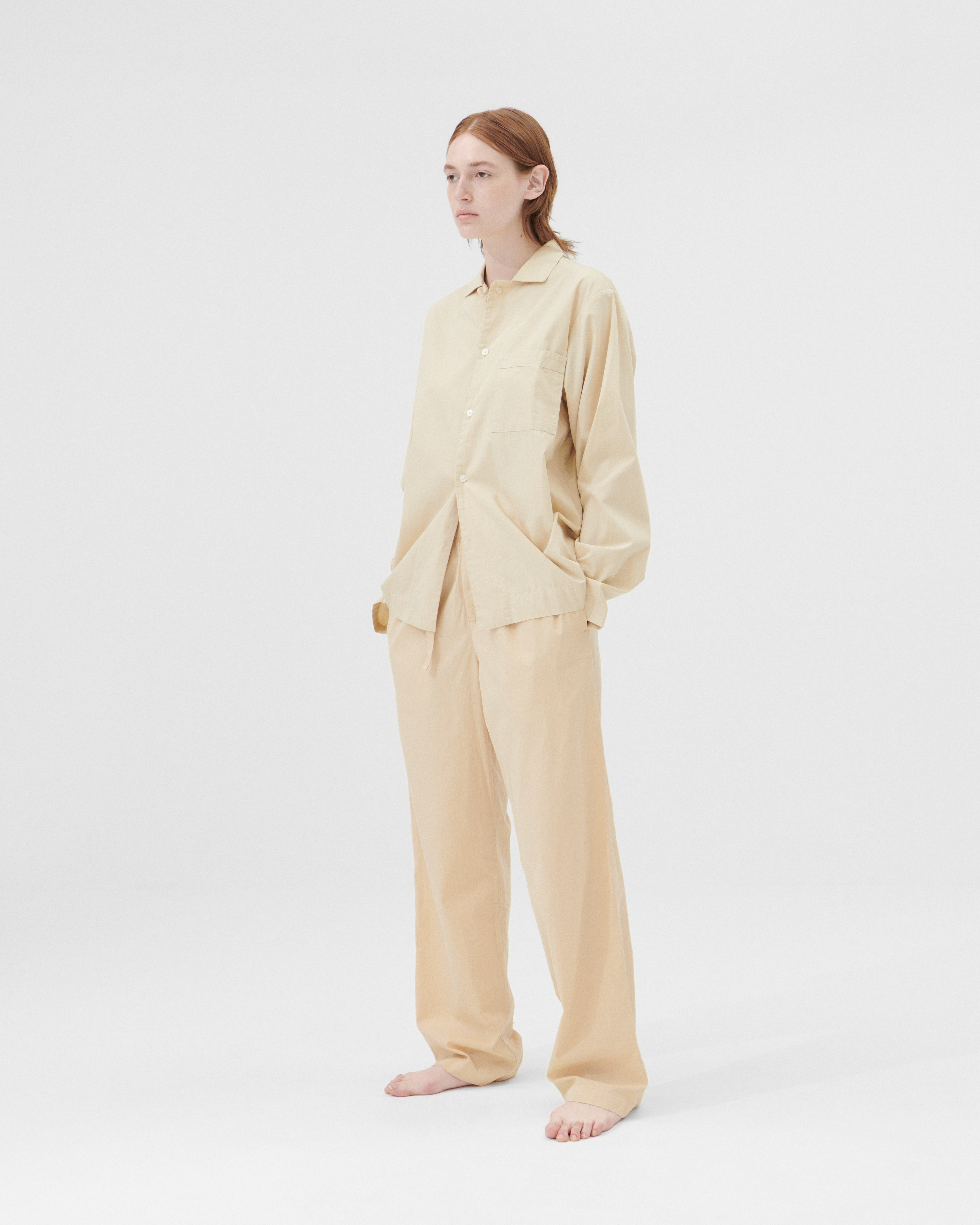 Poplin pyjamas – long-sleeved shirt – Khaki | Tekla Fabrics
