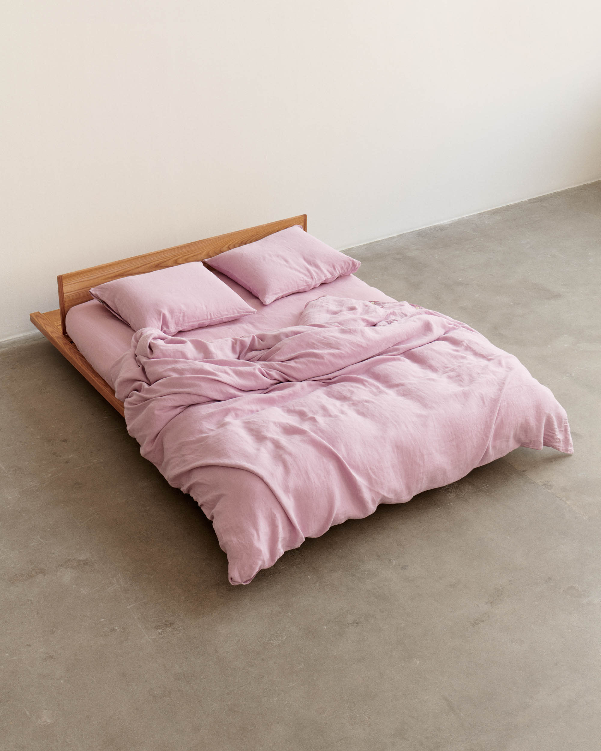 Dawn Purple linen bedding