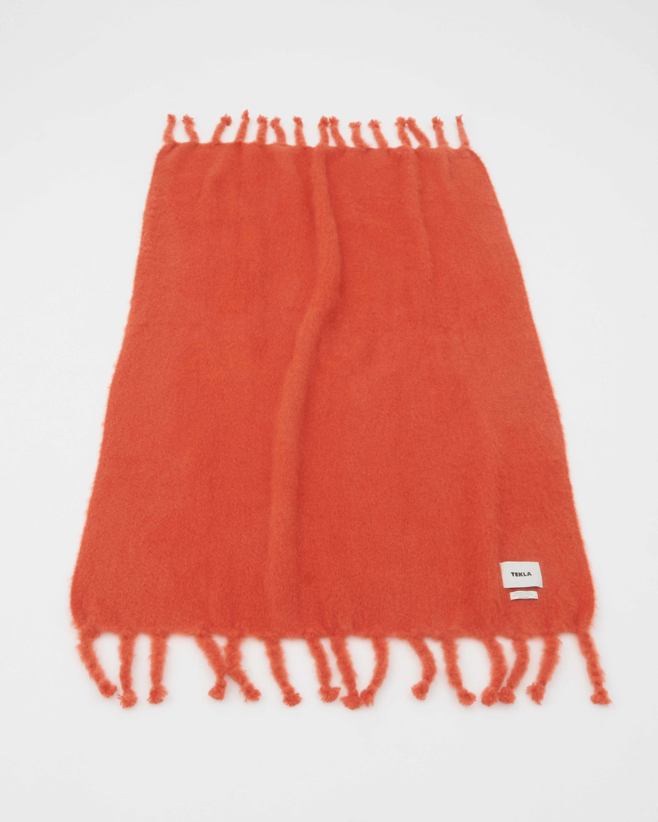 lecorbusier_blanket_mohair_orangevif_1