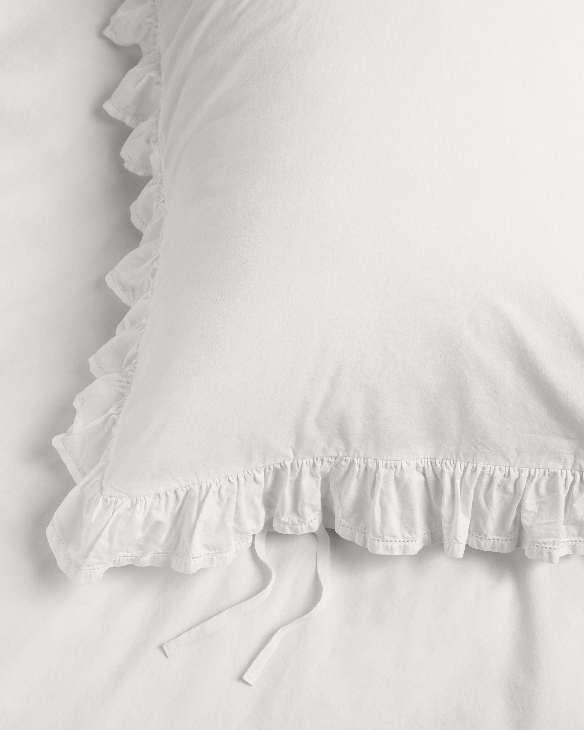 Broderie Anglaise pillow sham - Elodie | Tekla Fabrics