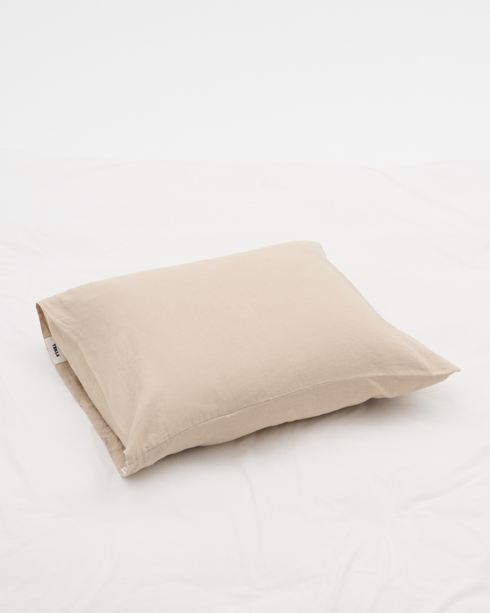 tekla linenbedding pillow taupe 1
