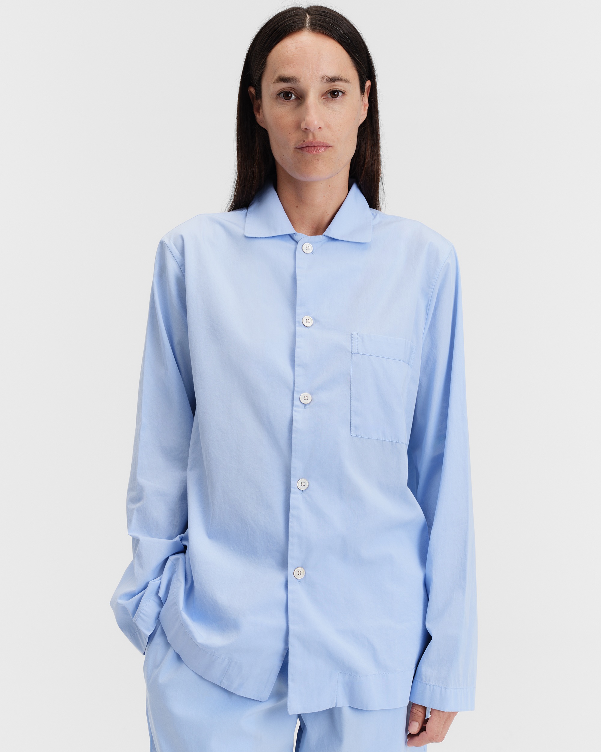 Poplin pyjamas – long-sleeved shirt – Coffee | Tekla Fabrics